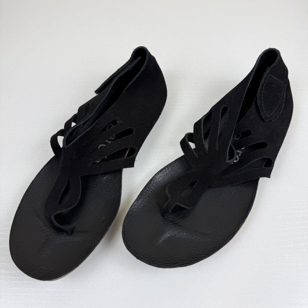 Like New Pedro Garcia Jules Black Suede Thong Sandals